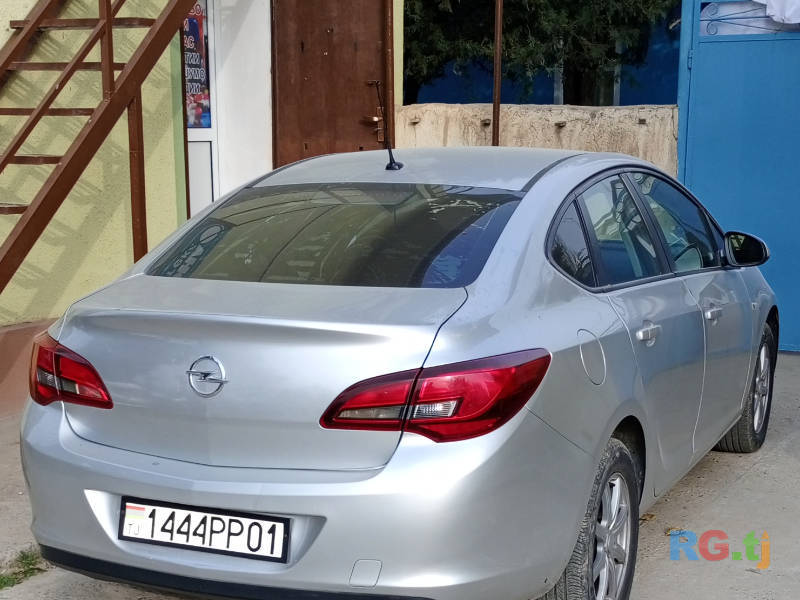 Opel Astra Астра J 1.8 2012 г.