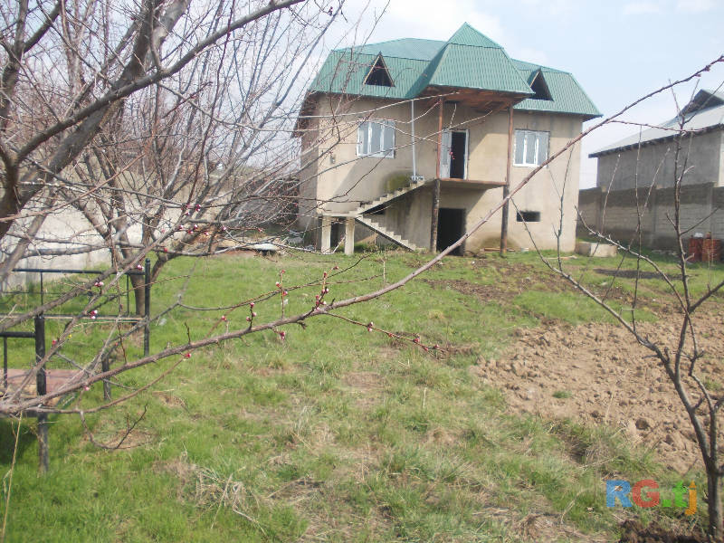 2-эт. дом 8-комн. 9.5 сот. сот. на продажу