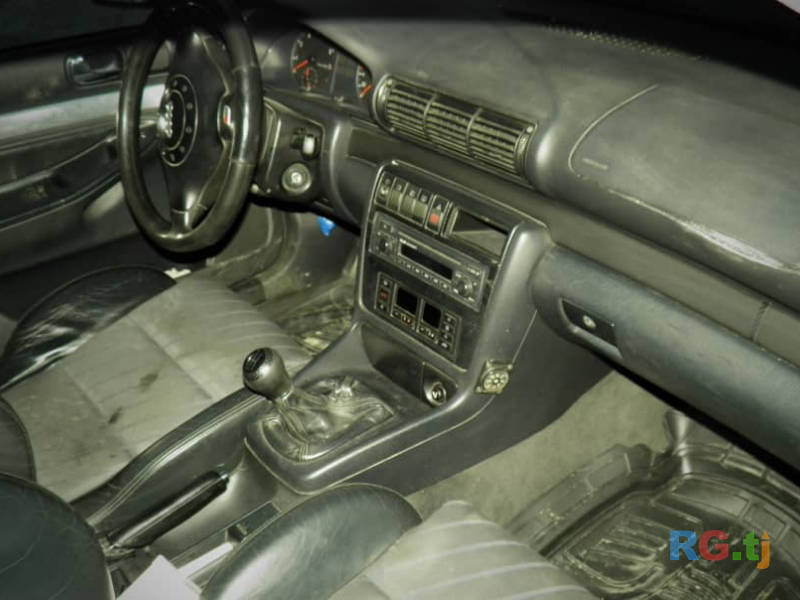 Audi A4 1.8 1996 г.