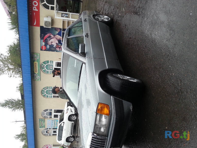 Mercedes-Benz 190 1.8 1990 г.