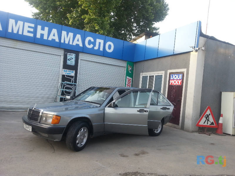 Mercedes-Benz 190 1.8 1990 г.