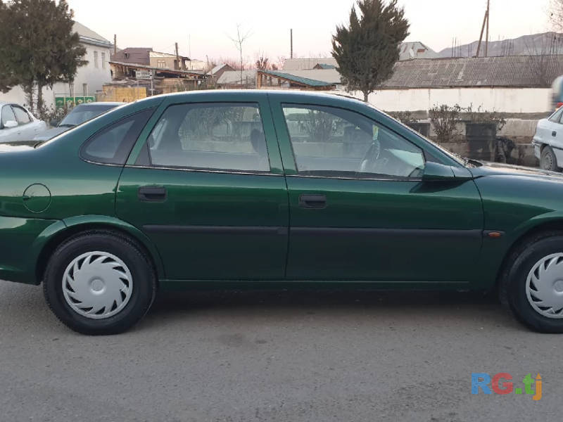 Opel Vectra 1.6 1997 г.