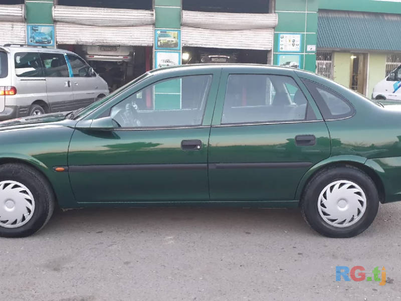 Opel Vectra 1.6 1997 г.