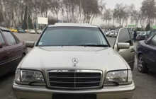 Mercedes-Benz 240 2.4 1998 г.