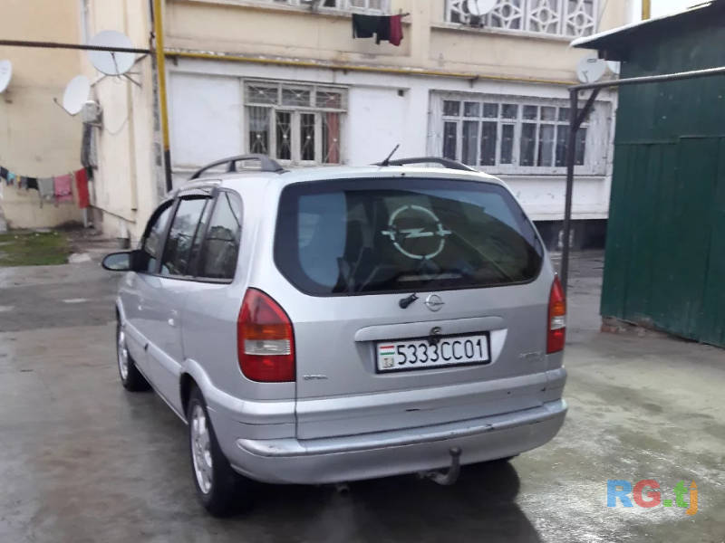 Опель Зафира в Душанбе