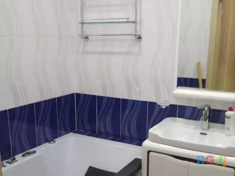 3-комн. квартира, 2 этаж на продажу