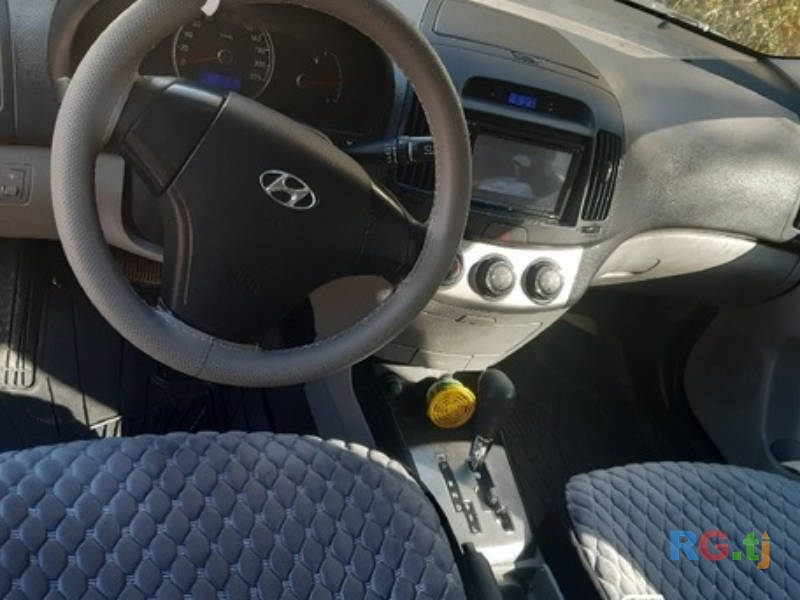 Hyundai Elantra 2.0 2010 г.