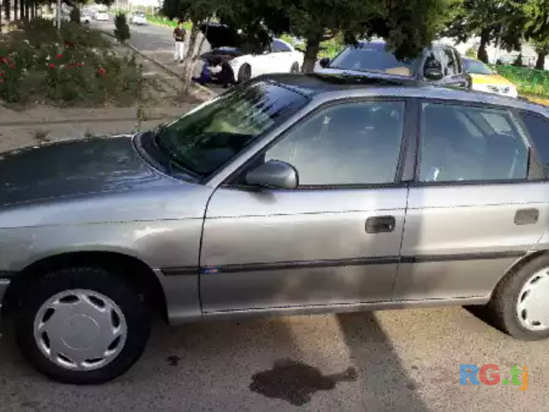 Opel Astra Astra F 1.6 1996 г.