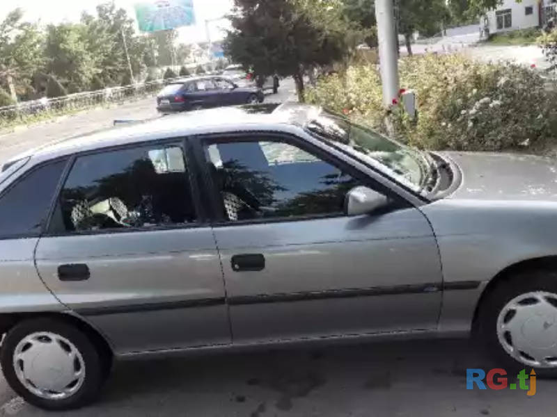 Opel Astra Astra F 1.6 1996 г.