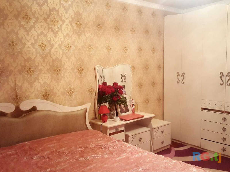 2-эт. дом 9-комн. 8 сот. на продажу