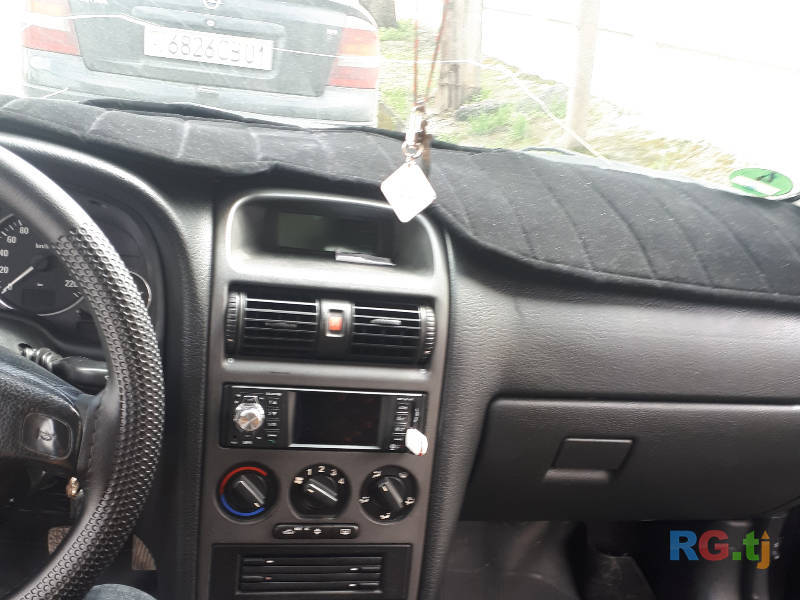 Opel Astra 1.6 2003 г.
