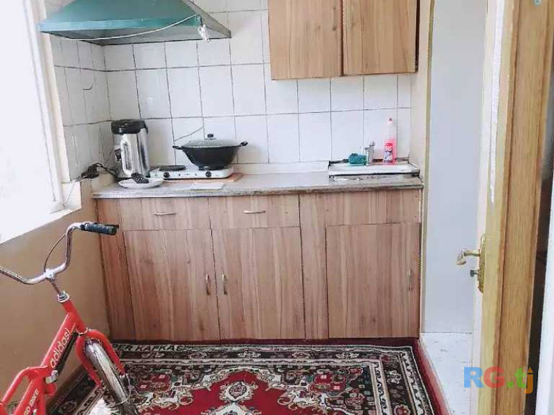 4-комн. квартира, 2 этаж на продажу