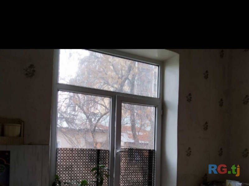 1-на комнатная квартира-комн. квартира, 33 м² 3- тий этаж на продажу