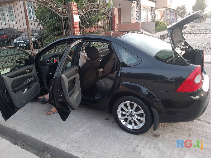 Ford Focus 1.6 2011 г.