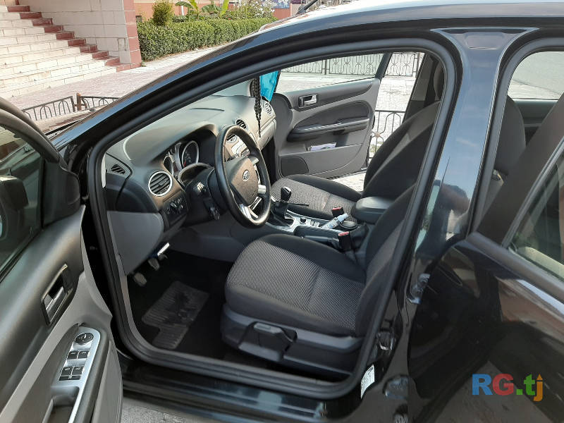 Ford Focus 1.6 2011 г.