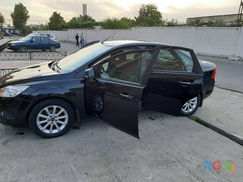 Ford Focus 1.6 2011 г.