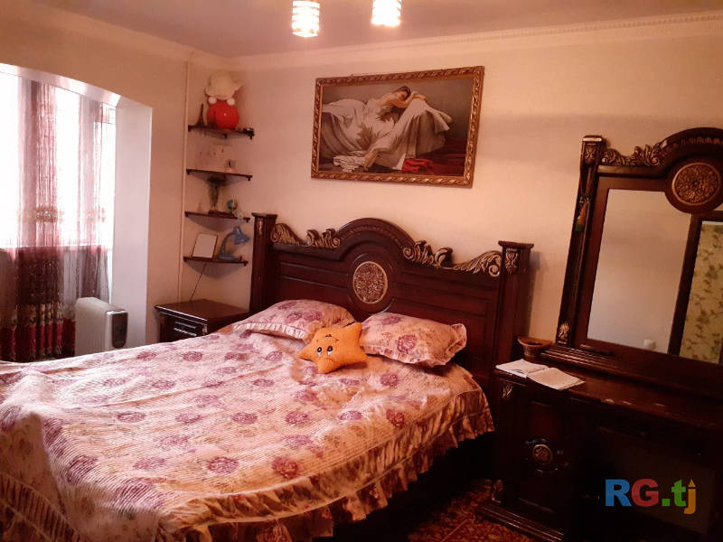 4-комн. квартира, 3 этаж на продажу