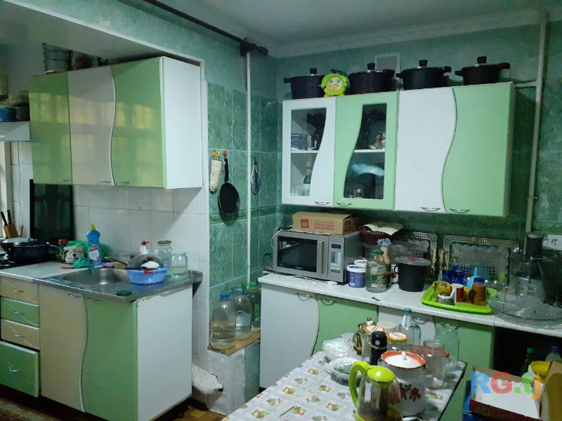 4-комн. квартира, 3 этаж на продажу