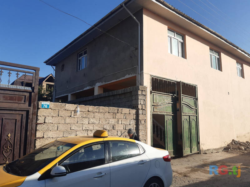 2-эт. дом 13-комн. 4 сот. на продажу
