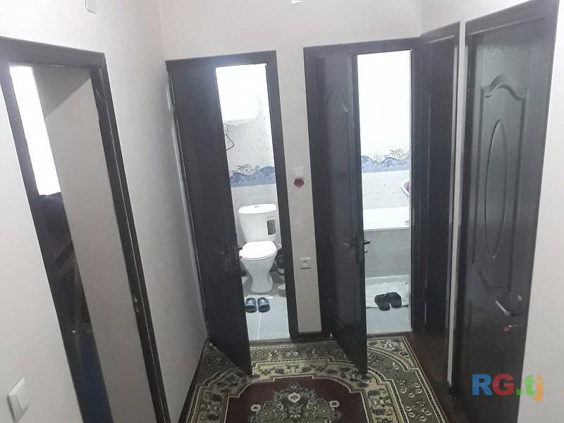 2 комнат 1кухня -ваная туалет отдельно-комн. квартира, 58 м² 1 этаж на продажу