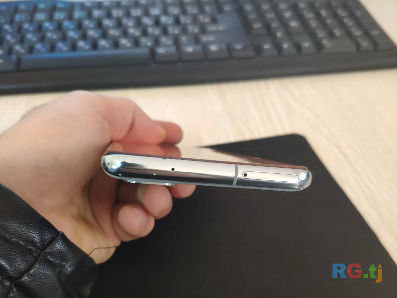 Продаю Samsung Galaxy S20