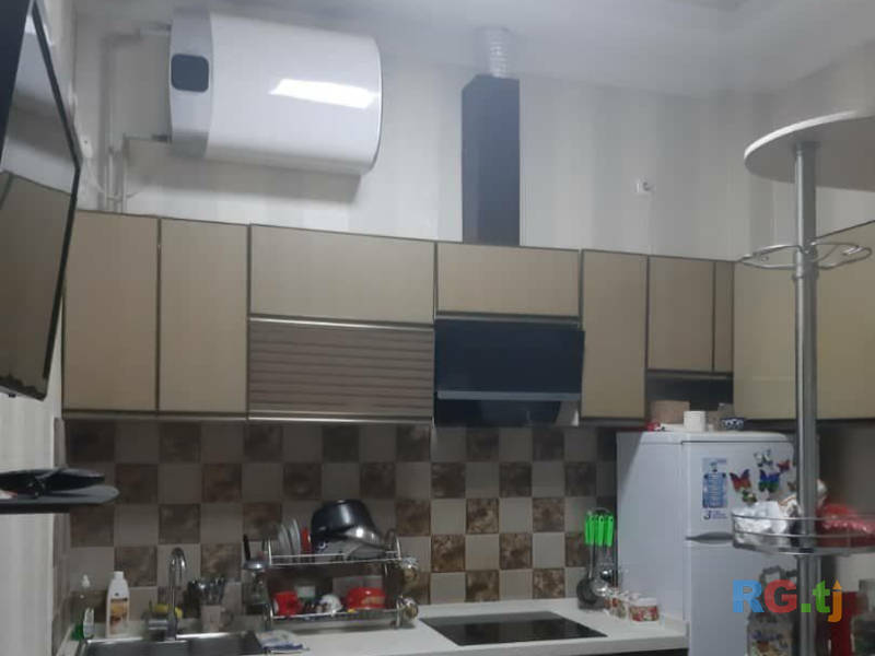2-комн. квартира, 82 м² 2 этаж на продажу