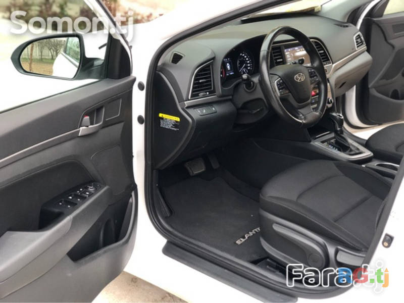 Hyundai Elantra 2.0 2017 г.