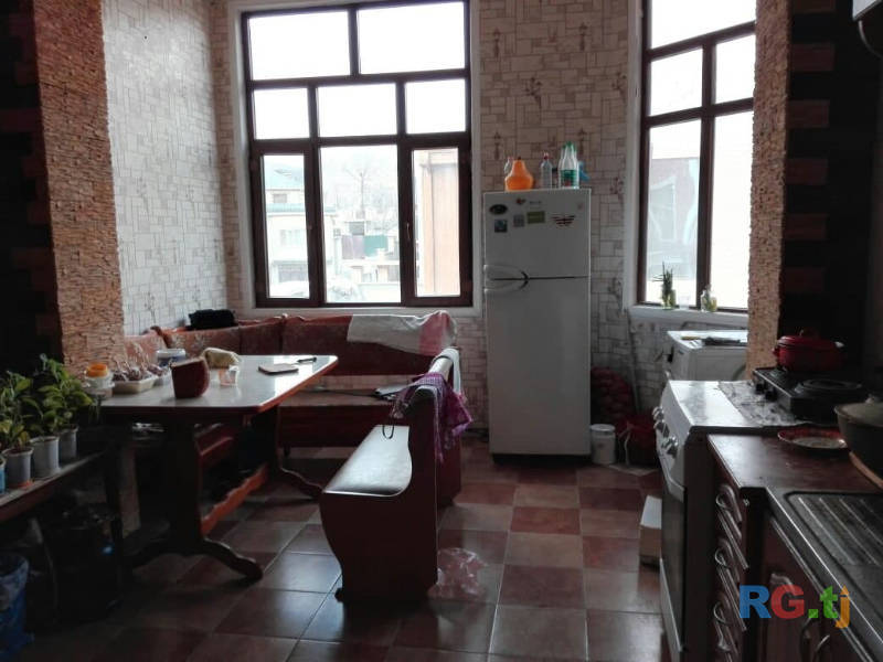 4-комн. квартира, 141 м² 2 этаж на продажу