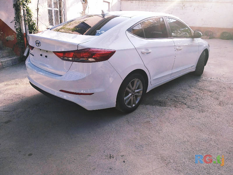 Hyundai Elantra Хундай Элантра 2.0 2017 г.