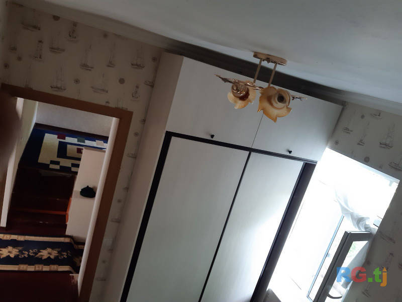 Дом 10-комн. 4 сот. на продажу