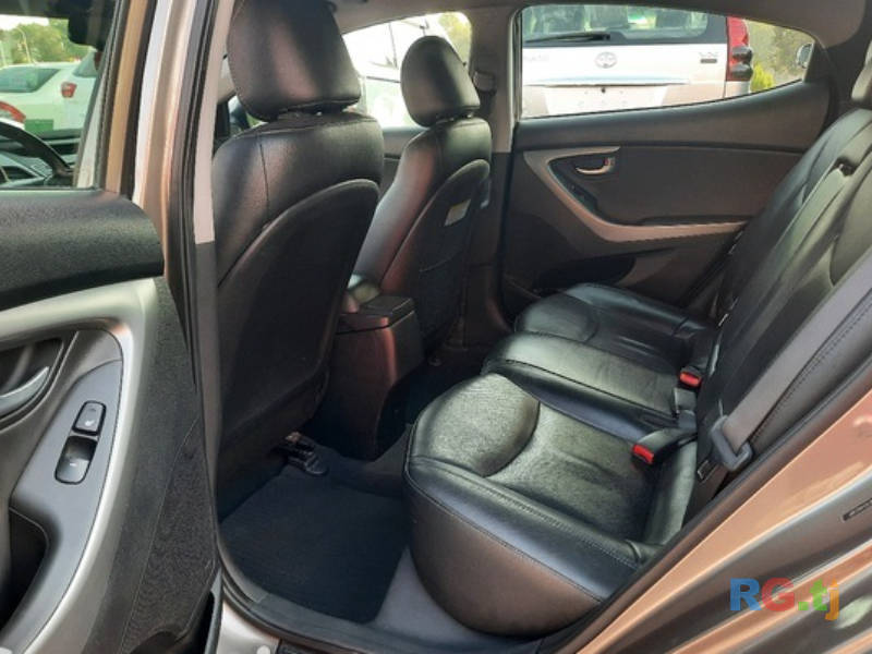 Hyundai Elantra 1.8 2014 г.