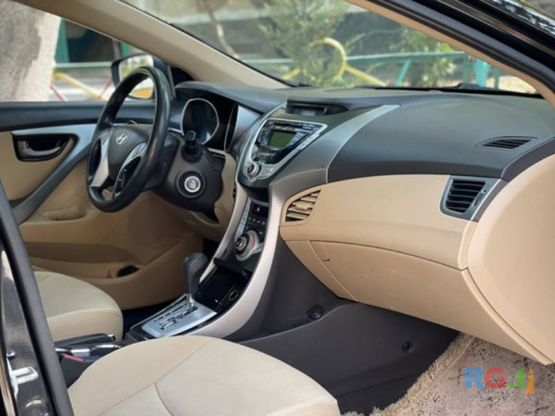 Hyundai Elantra 1.6 2011 г.