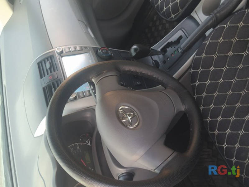 Toyota Corolla 1.8 2008 г.