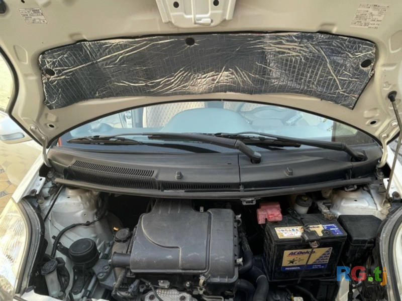 Toyota Yaris 1.1 2008 г.