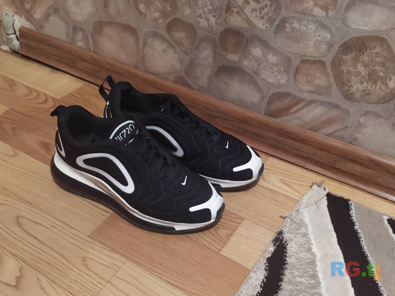 Кроссовки Nike
