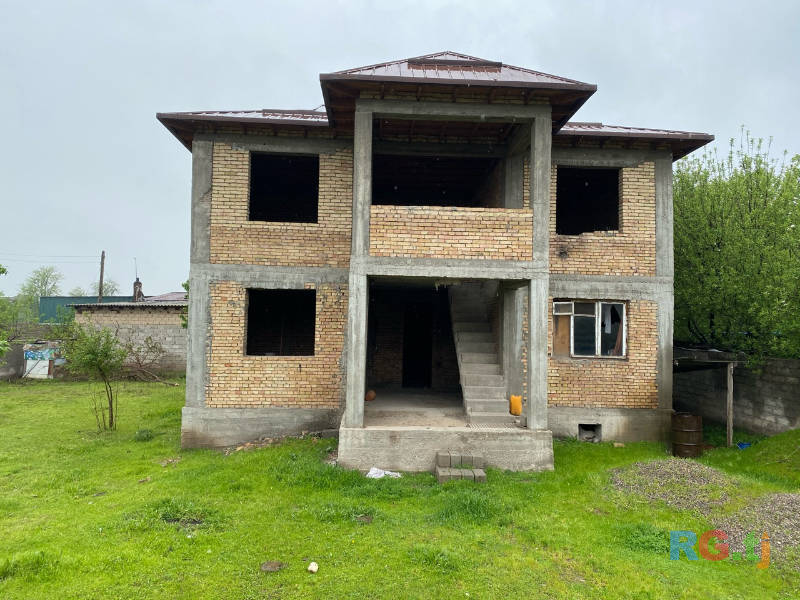 2-эт. дом 7-комн. 8 сот. на продажу