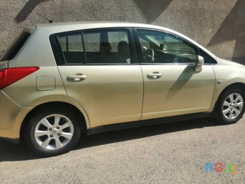 Nissan Tiida 1.6 2006 г.