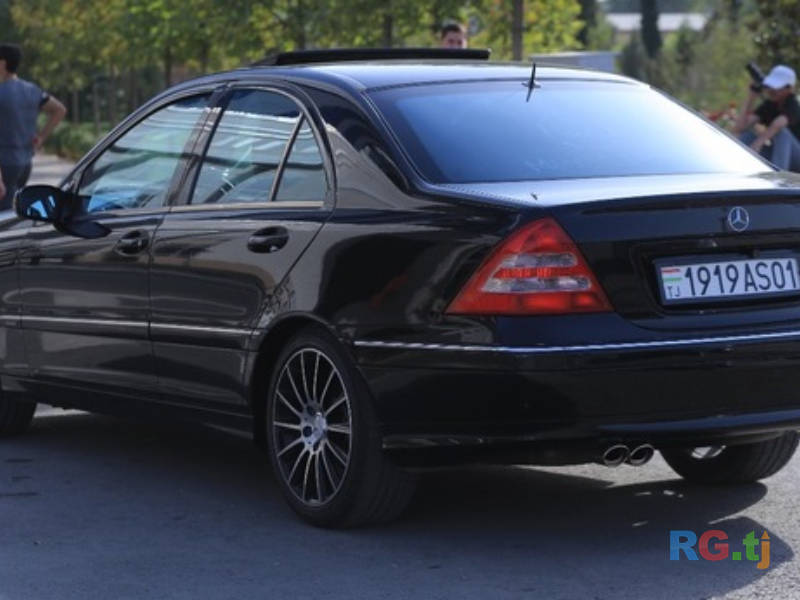Mercedes-Benz 2.4 2001 г.
