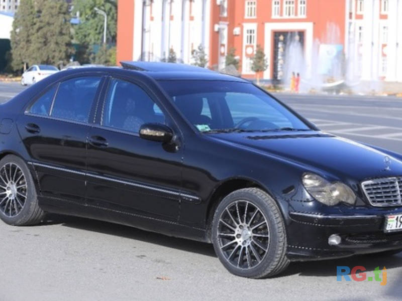 Mercedes-Benz 2.4 2001 г.