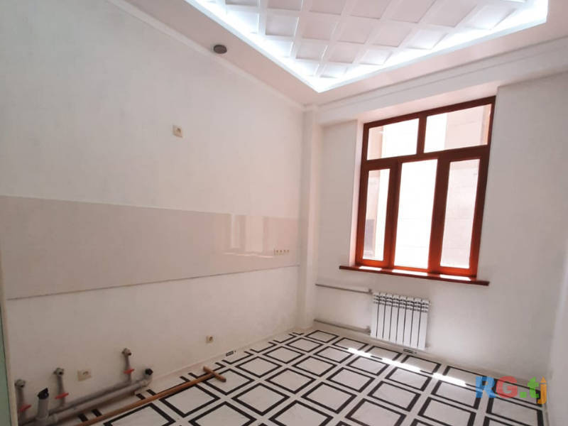 2 -комн. квартира, 85 м² 10 этаж на продажу