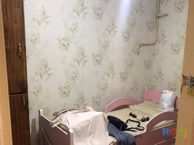 2-х переделанную в 3-х -комн. квартира, 45 м² 1 этаж на продажу