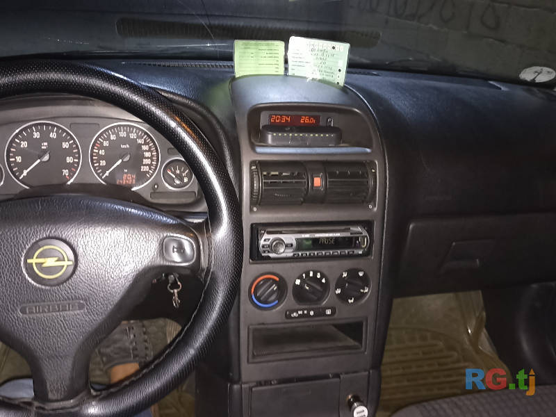Opel Astra 1.6 2004 г.