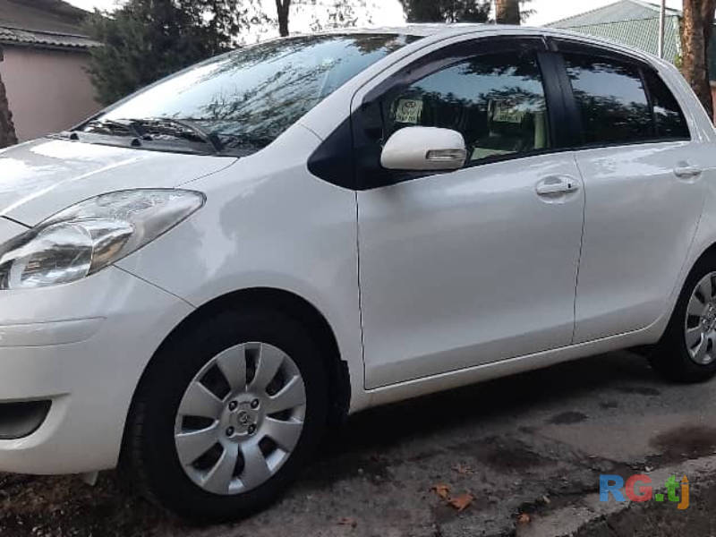 Toyota Vitz 1.3 2010 г.