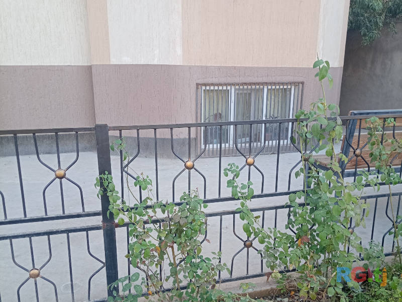 1-комн. квартира, 32 м² Цокольный этаж на продажу