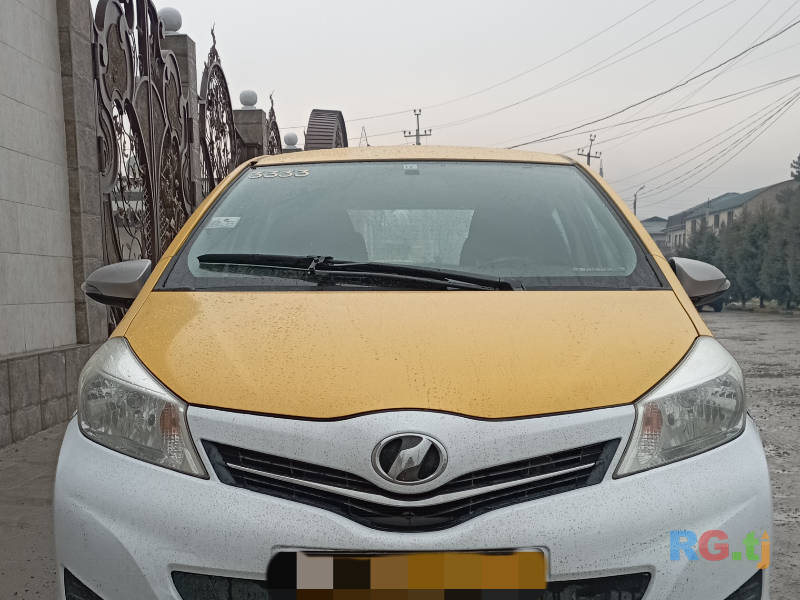 Toyota Vitz 1.1 2012 г.