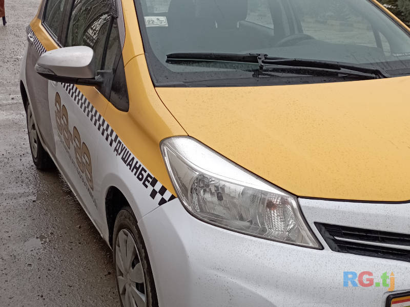 Toyota Vitz 1.1 2012 г.