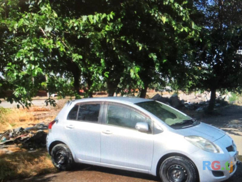 Toyota Vitz 1.3 2010 г.