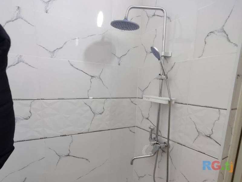 Комната в трехкомнатной квартире