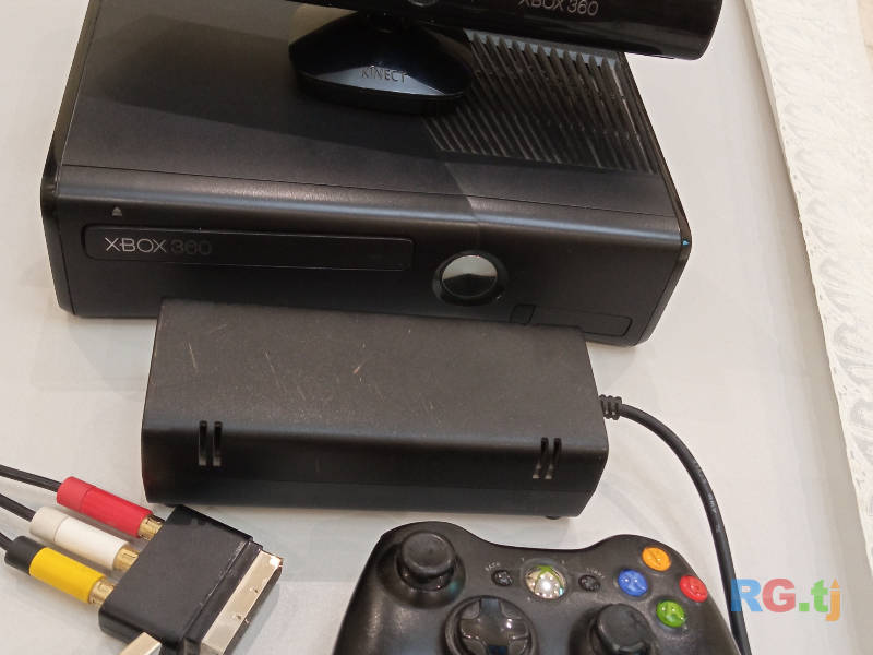 Игровая приставка XBOX360