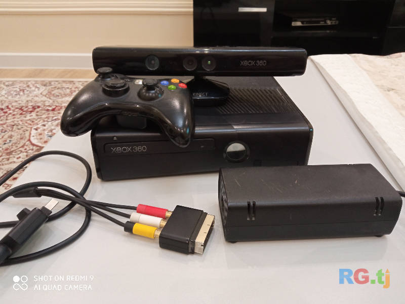 Игровая приставка XBOX360